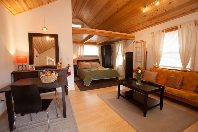 Inside a Deluxe Shanti Cabin at the Sivananda Yoga Farm providing a luxury experience during your ashram stay