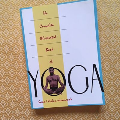 the complete illustrated book of yoga download