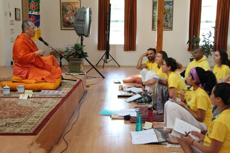 Curious about what a Sivananda Yoga Teachers' Training Course at the  Tapaswini Ashram is all about? TTC student Paul shares what to expect…